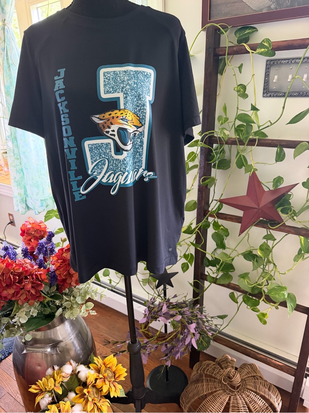 Jacksonville Graphic Tee with Teal Accents